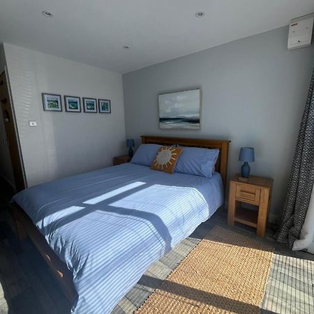 Entire Guest Suite In Four Mile Bridge, Rhoscolyn Valley Exteriér fotografie