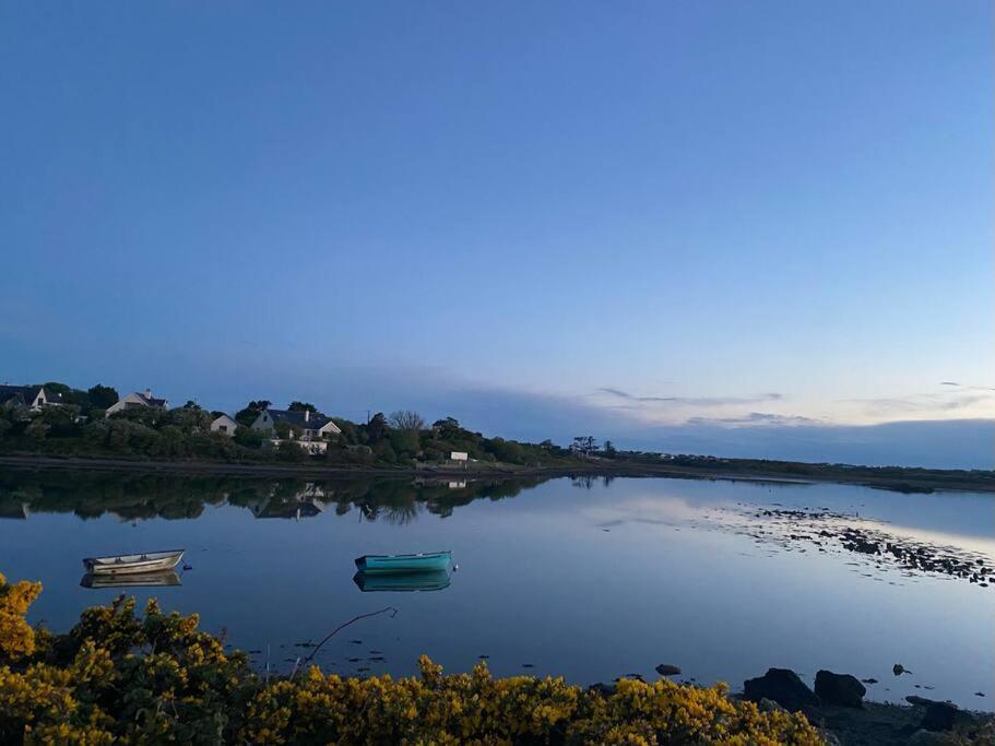 Entire Guest Suite In Four Mile Bridge, Rhoscolyn Valley Exteriér fotografie
